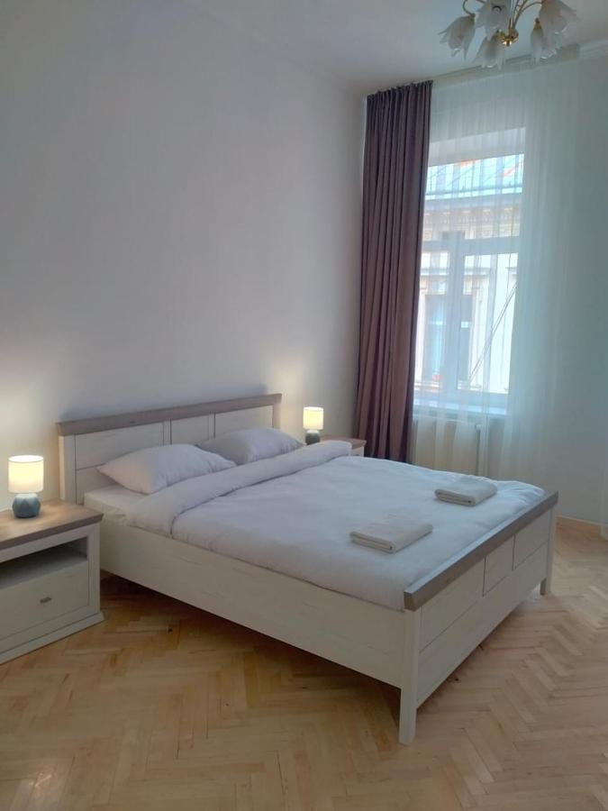Avangard Kryva Lypa 3 Apart Lviv Ngoại thất bức ảnh