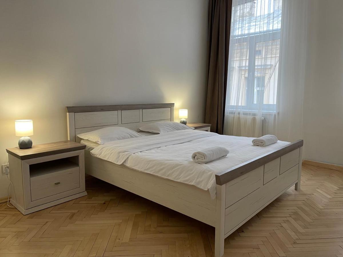 Avangard Kryva Lypa 3 Apart Lviv Ngoại thất bức ảnh